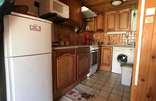 Port Leucate Villa | Cozy Villa with Mezzanine, Terrace, and Private Parking Near Beach and Shops