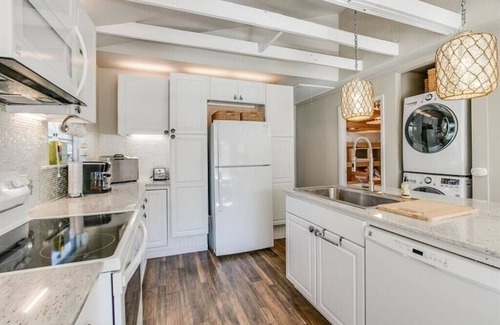 Cedar Lane House | Cozy Waterfront Cottage on Caney Creek