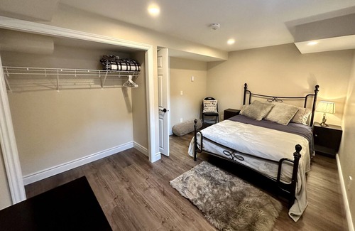 Whitby Apartment | Cozy Whitby Two bedroom Near Spa