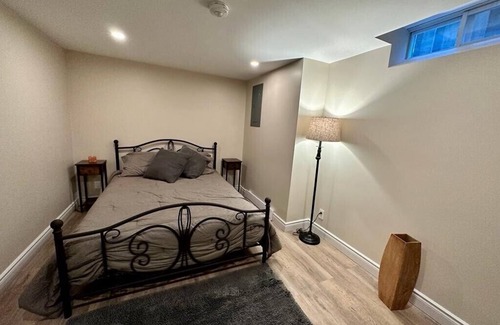 Whitby Apartment | Cozy Whitby Two bedroom Near Spa