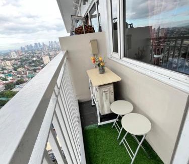 Luzon Apartment | Cozy1BR condo in Mezza 2 Qc with wifi and netflix