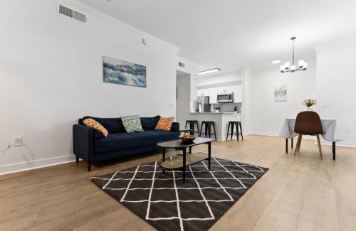 Chandler Apartment | CozySuites Chandler 1BR with 2 pools & Jacuzzi 09