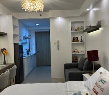 Barangay 76 Apartment | CQ House Luxe Stay with Pool View Near MOA & Airport