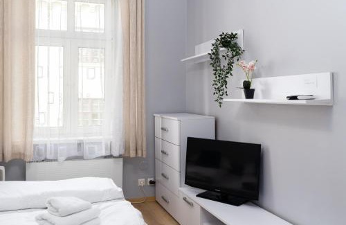 Piasek Południe Apartment | Cracow Old Town Apartment by BookingHost