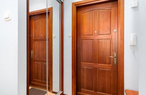 Piasek Południe Apartment | Cracow Old Town Apartment by BookingHost