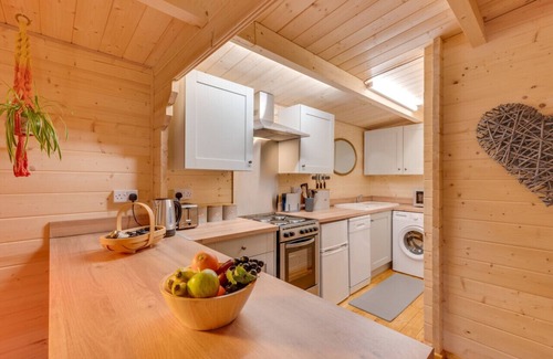 Wisbech House | Crafter's Retreat - One Bedroom House, Sleeps 2