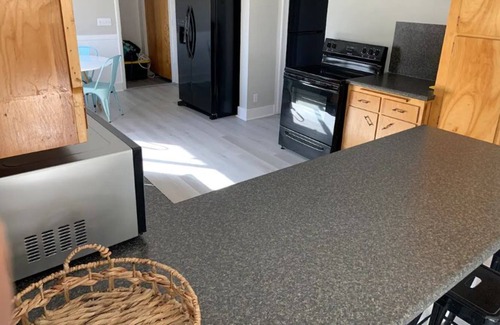 Paris House | Craftsman home -10 mins from North Shore Bear Lake