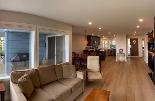 Regional District of Nanaimo Resort | Craig Bay Waterfront Condo