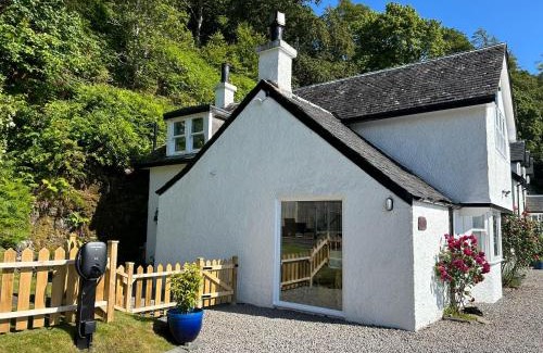Benderloch House | Craigneuk near Oban, stunning home with sea views