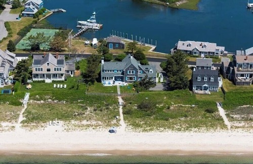 Centerville House | Craigville Long Beach Beachfront rental home. Steps to private beach. RPMS029