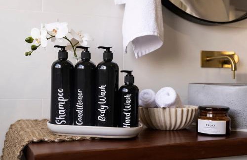 Wagga Wagga Apartment | Crampton Comforts - Walk to CBD, Cosy & Homely