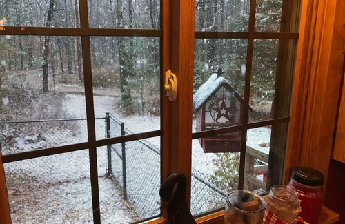 Harrison House | Cranberry Chalet (PET Friendly!)