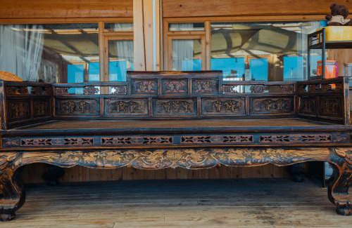 Shangri-La House | Crane Valley B&B