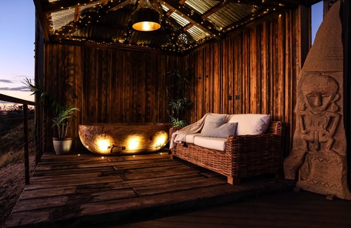 Elevated Plains Cottage | Crazy 20 million year old petrified stone bath from the volcanoes of Indonesia