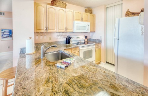 Butler Beach Condo | CRC 3201 - Retro Condo with Ocean View