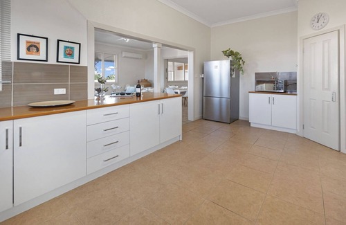 Lakes Entrance House | Create treasured memories in our family-friendly property