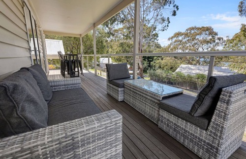 Metung House | Create unforgettable memories in this delightful coastal escape!