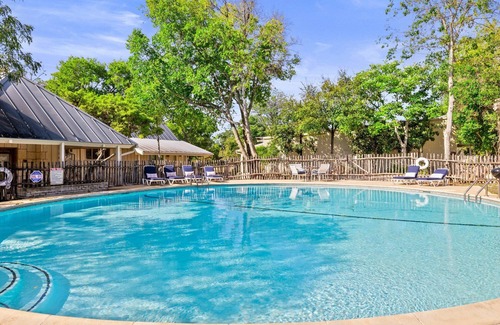 Comfort Hotel | Creek View Premier King