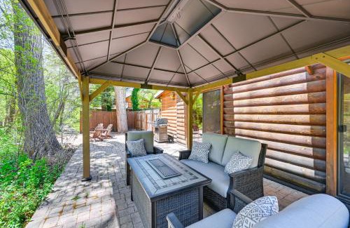 Christopher Creek House | Creekside Cabin Retreat with Private Deck in Payson