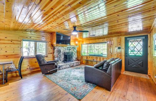 Christopher Creek House | Creekside Cabin Retreat with Private Deck in Payson