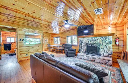 Christopher Creek House | Creekside Cabin Retreat with Private Deck in Payson