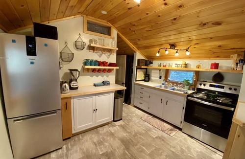 Boone Cabin | Creekside Cabin