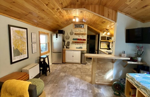 Boone Cabin | Creekside Cabin