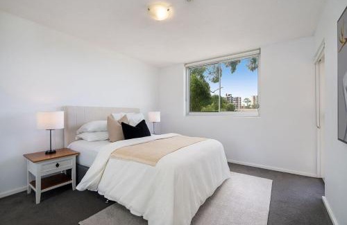 Cremorne Apartment | Cremorne charm - Relaxed living with harbour views CRE31