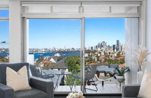 Cremorne Apartment | Cremorne charm - Views of harbour & opera house - HARIS
