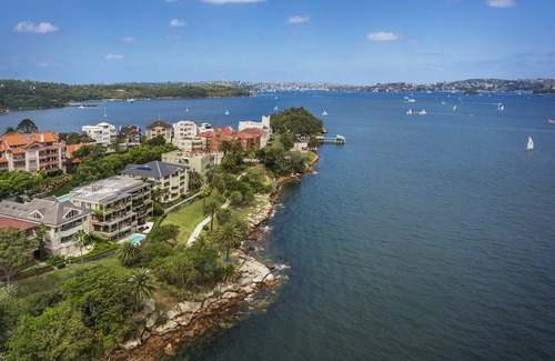 Cremorne Point Hotel | Cremorne Point Manor