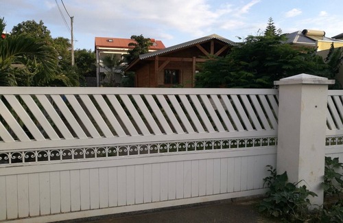 Centre-Ville Apartment | Creole apartment in Ligne Paradis Saint-Pierre near the sea