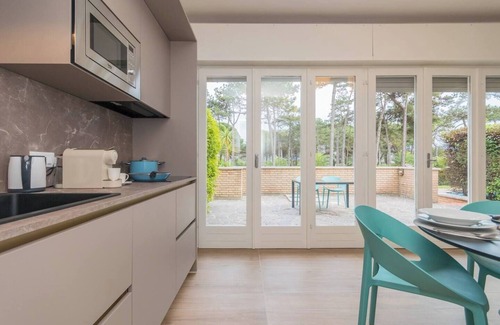 Lignano Riviera Apartment | Crepetta&Briciola - Loft 4 (Private Pool)