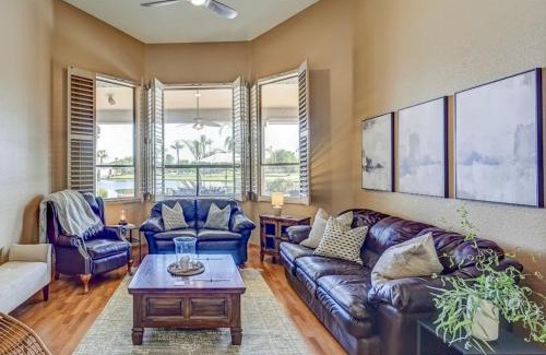 Chandler House | CRESCENT - Stunning Lake View with Pool, BBQ and Sunsets