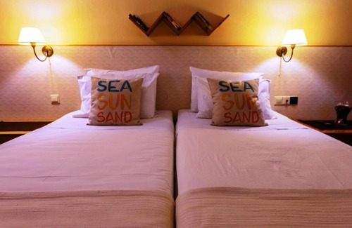 Stalida Apartment | Creta Solaris Holiday - 2 bedroom Family Apartment for 3 guests in Stalida