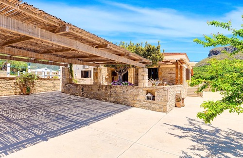 Pervolakia Villa | Cretan Kera Villa with Heated Pool
