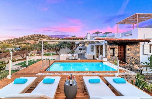 Vathi Cabin | Cretan Lodge Heated Pool