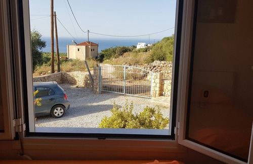 Plaka Villa | CRÊTE, beautiful villa with swimming pool and fantastic sea view on souda bay
