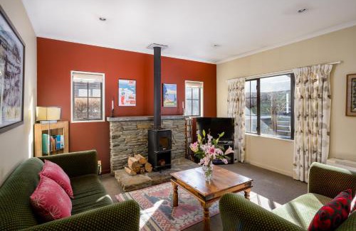 Wanaka Bed & Breakfast | Criffel Peak View Bed and Breakfast