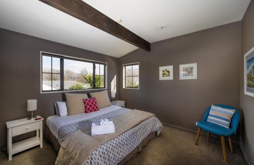 Wanaka Bed & Breakfast | Criffel Peak View Bed and Breakfast