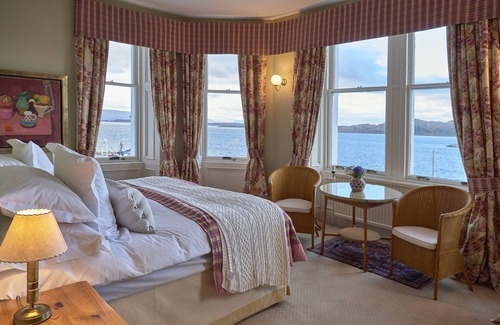 Lochgilphead Hotel | Crinan Hotel
