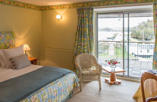 Lochgilphead Hotel | Crinan Hotel
