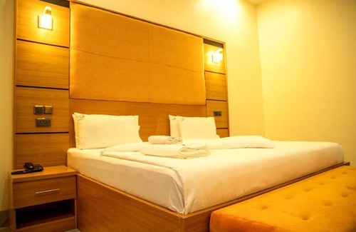 Jos Hotel | CRISPAN SUITES AND EVENT CENTER