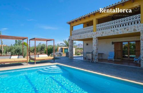 Alcudia House | Cristi Bressals by Rentallorca