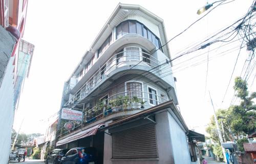 Dasmarinas Hotel | Cristian Jay Dormitory by RedDoorz