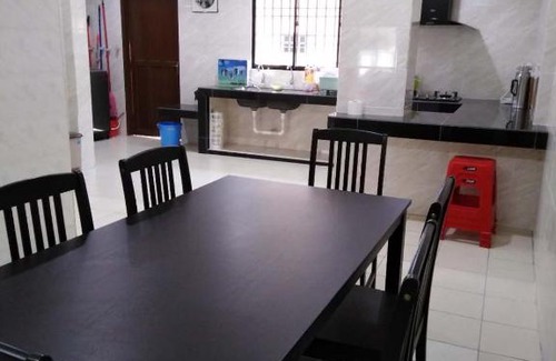Taman Tasek Manikavasagam House | Crocus Homestay Type C