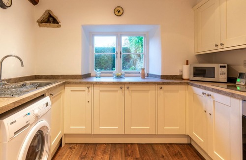 Nether Westcote House | Crofter's Barn - sleeps 2 guests in 1 bedroom