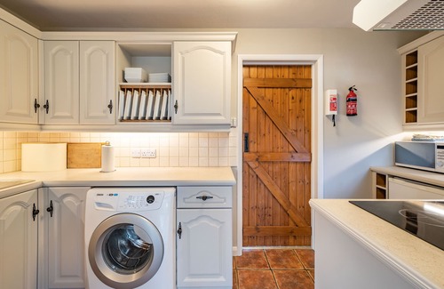 Knock Cottage | CROSS FELL VIEW, family friendly, character holiday cottage in Knock