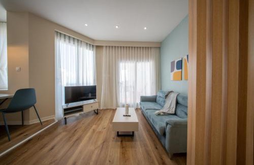 Algiers Apartment | Cross views city, sea