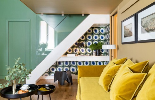 Rione III Colonna Apartment | Crossing Course fully equipped apt just 500 mt from the SPANISH STEPS