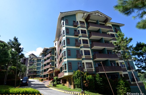 Canlubang Hotel | Crosswinds Resort Suites